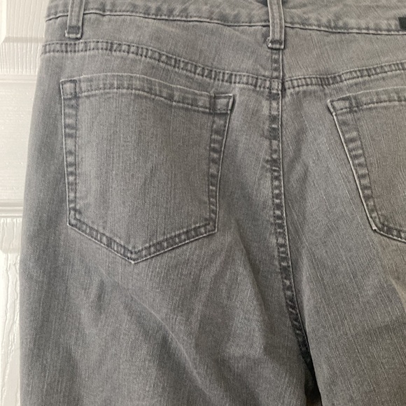 jones new york straight leg jeans - Picture 12 of 16